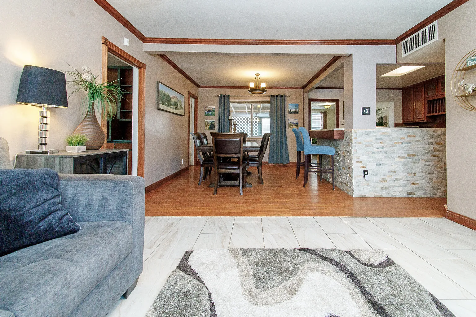 1757b6ffeded5019166c5046c8b3c8c8-uncropped_scaled_within_1536_1152