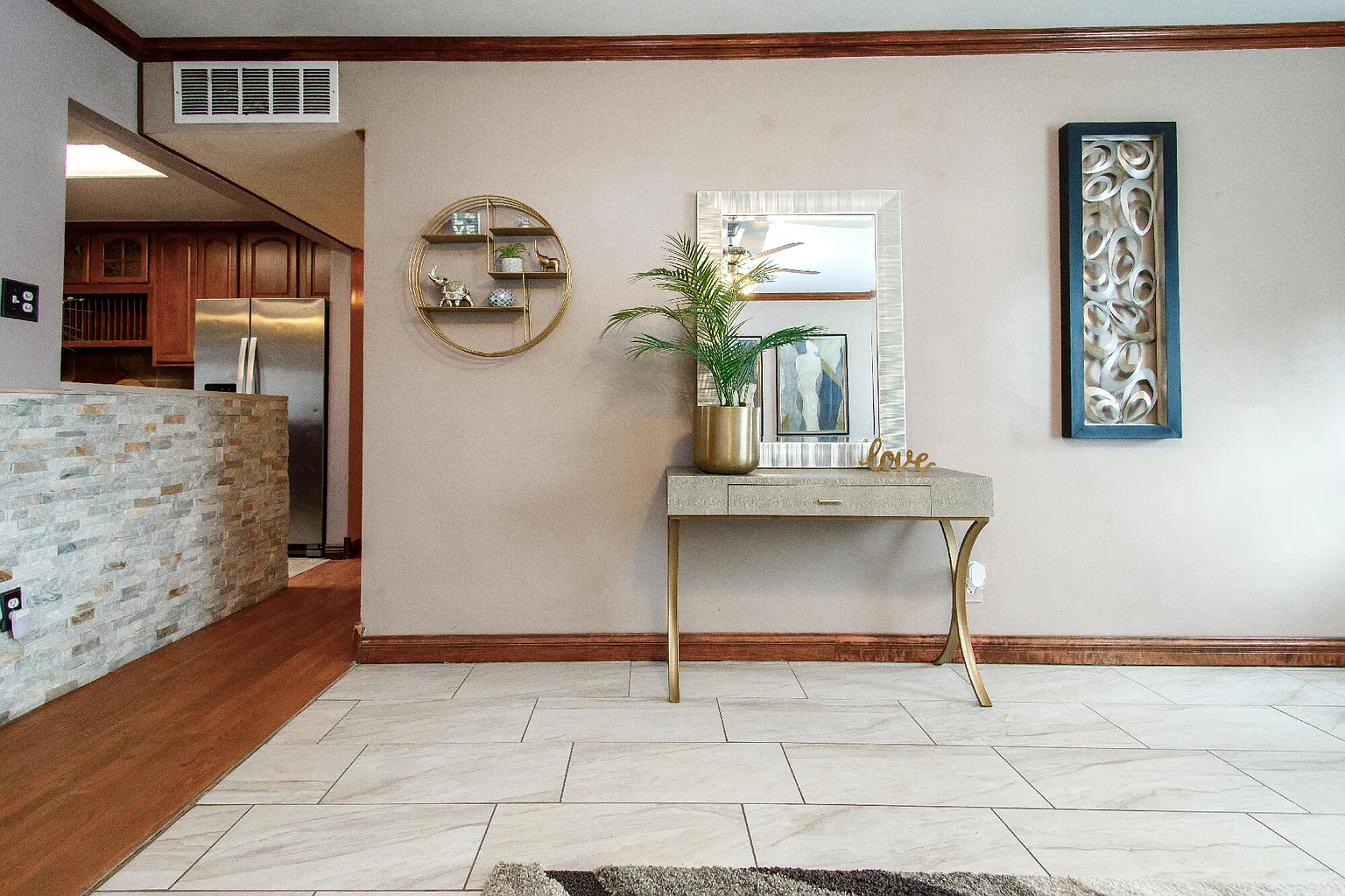 7e8b3c734b1a1dfef420949bf78bad5c-uncropped_scaled_within_1536_1152