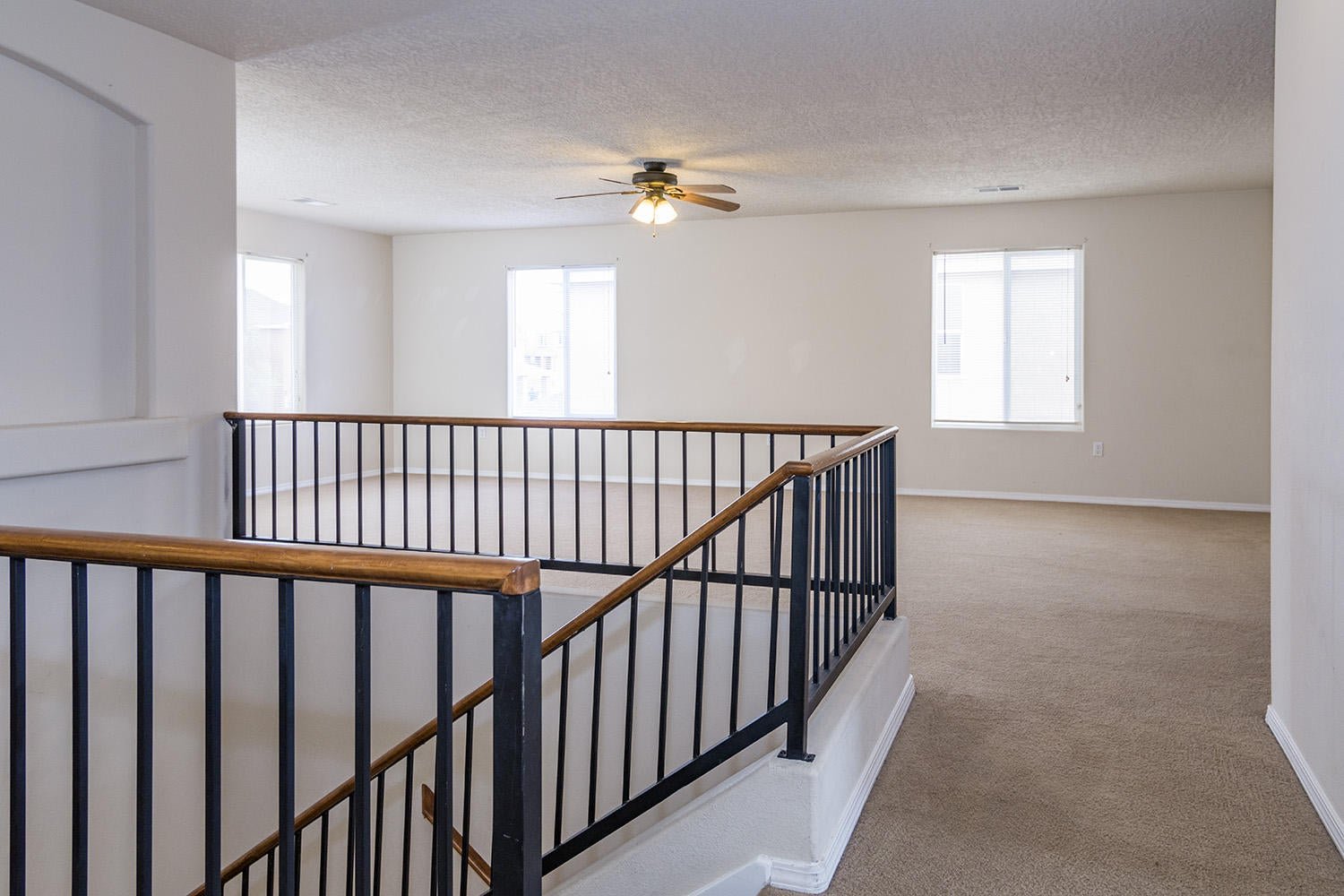 20170915185333101811000000-o