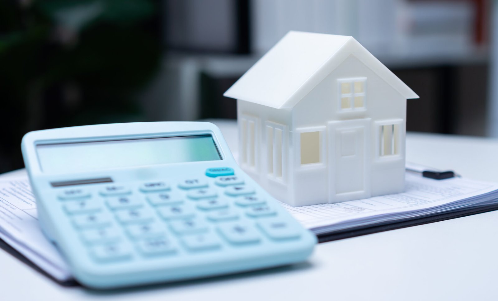 calculator and closing documents